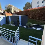 Elegant - Proche Paris & La Defense Apartman